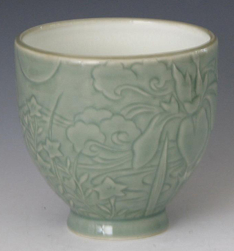 Lauren Hanson - Chrysanthemum and Iris Tea Bowl