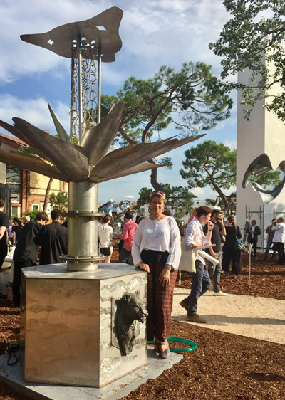 Allison Newsome with her RainKeep sculpture in Venice, Italy